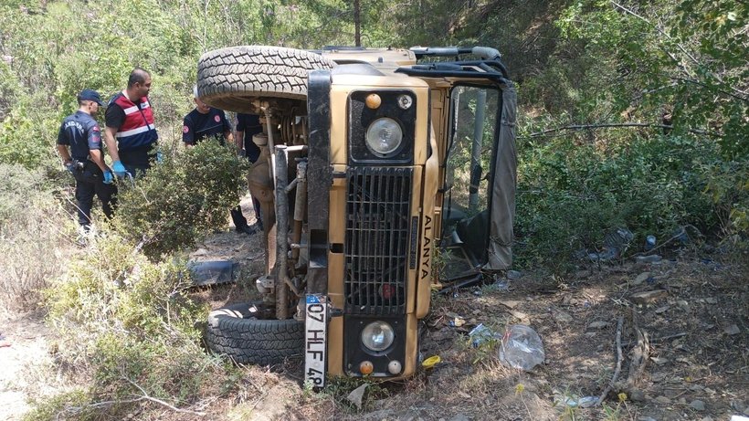 Alanya'da Safari Cipi şarampole uçtu: 1 turist hayatını kaybetti