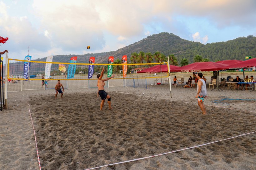 Gazipaşa'da Plaj Voleybolu heyecanı başlıyor