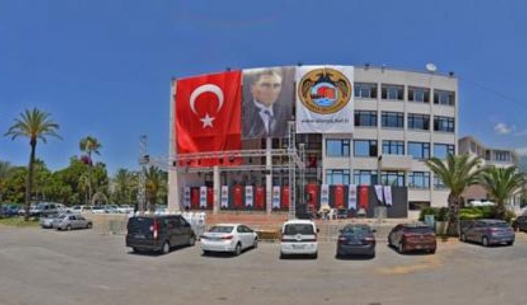 Belediye ait tüm otoparklarda 8 saat için tek ücret