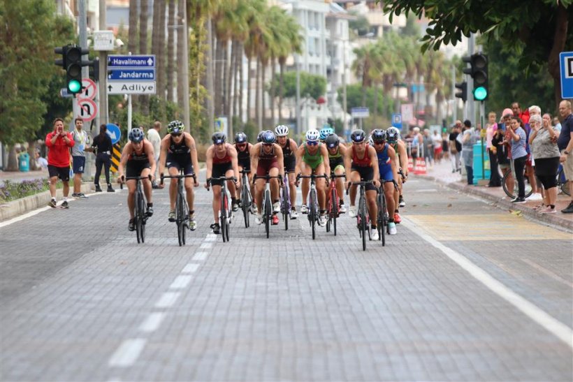 Nerde Kalmıştık? Triatlon başlıyor