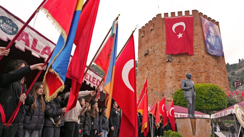 Ulu Önder Atatürk'ün Alanya'ya gelişinin 90. yıl dönümü kutlandı