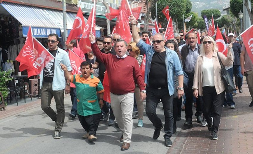 Alanya'da Fotoğraflarla 1 Mayıs Coşkusu